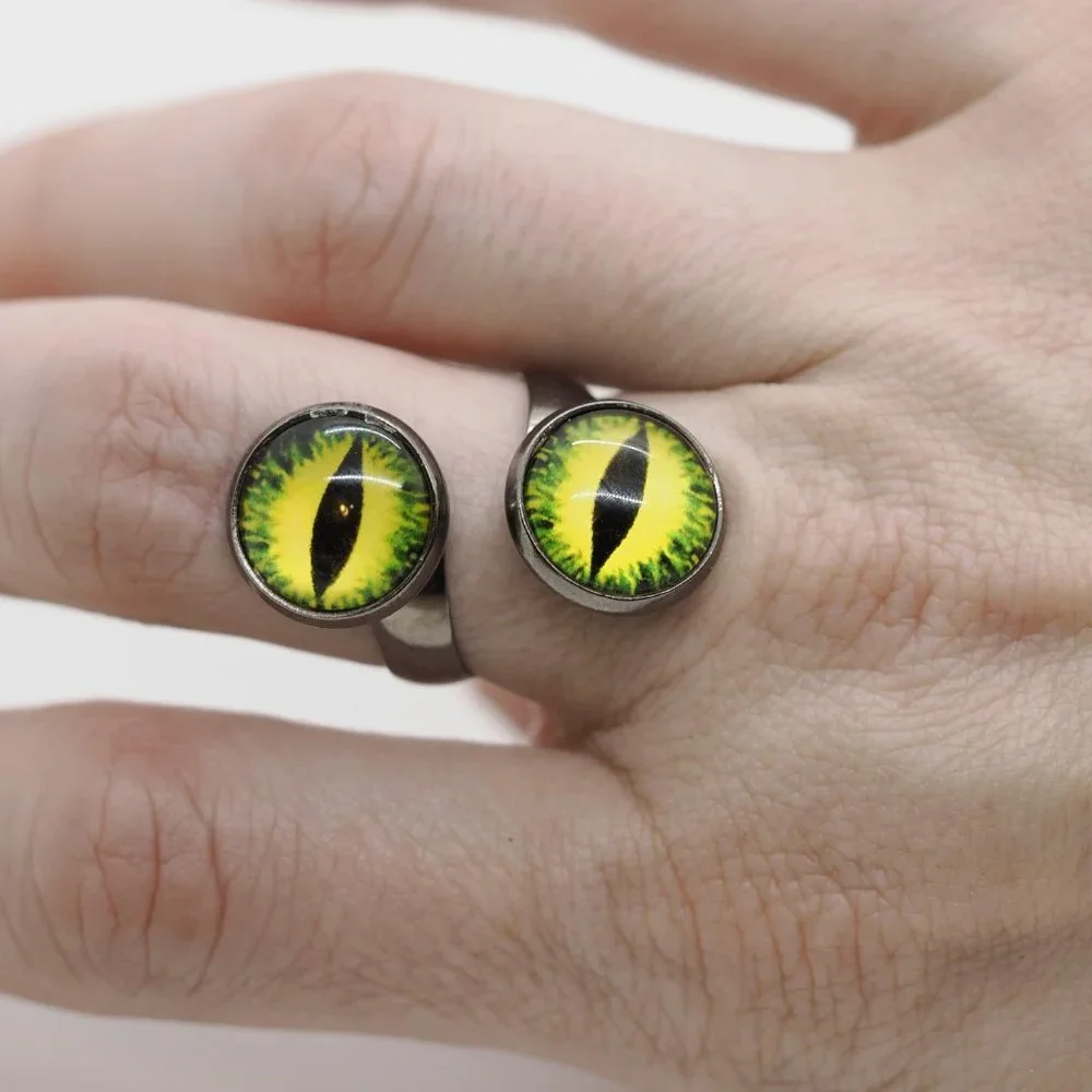 Green Eyes Rings - Picture 2 of 4